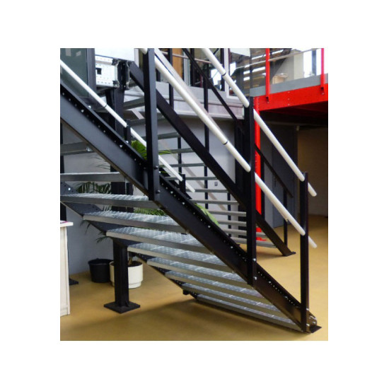 SCALA SALITA COMODA INCLINAZIONE 36° L NERA